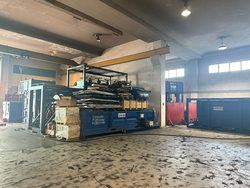 Gul Road (D22), Warehouse #518477371